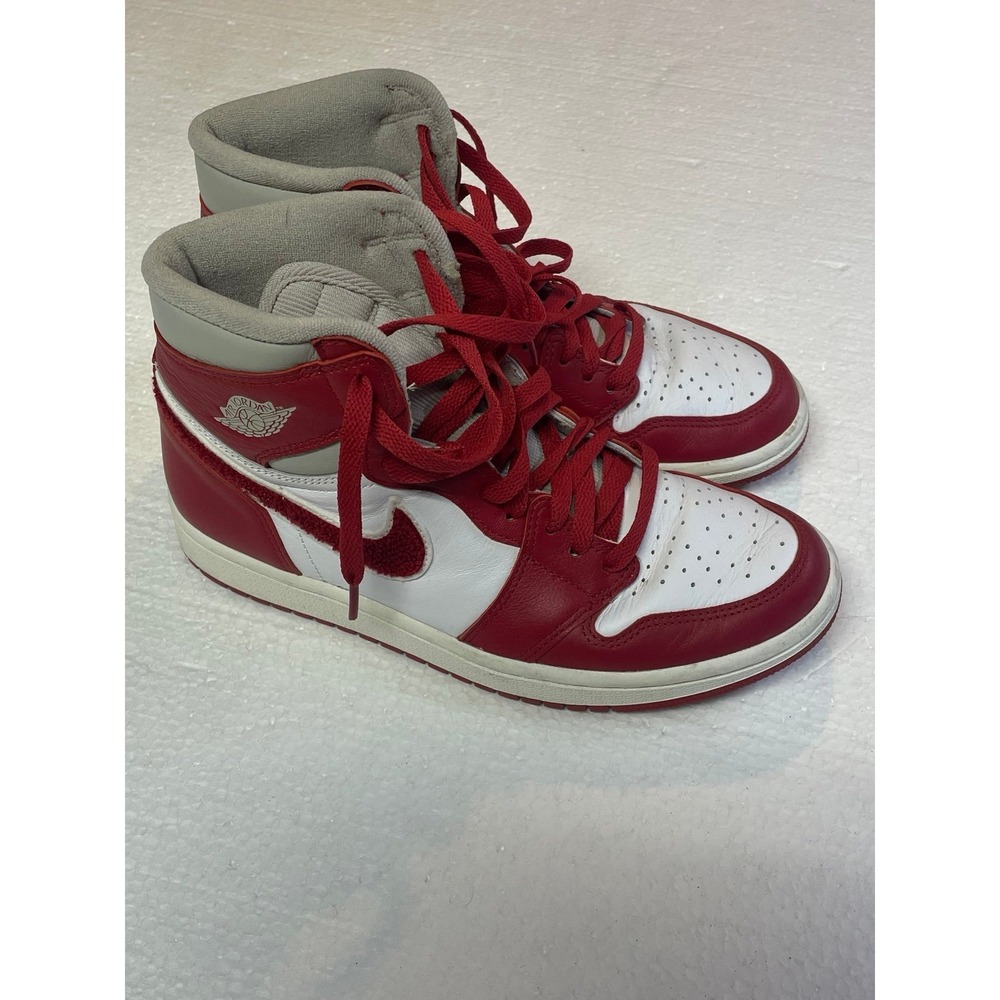Nike Air Jordan 1 Retro High OG " Varsity Red" Sneakers - Womens size 7.5 - Red